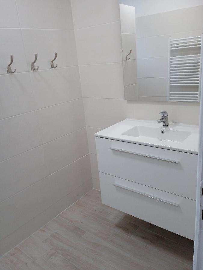 Ti Korelo Maison Plelauff 5 Chambres Εξωτερικό φωτογραφία